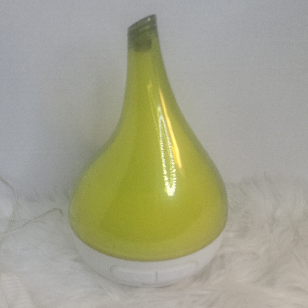 Sparoom Ultrasonic Essential Oils Diffuser in Green‎ with White Base